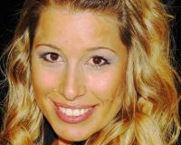 Cari Carlson Headshot